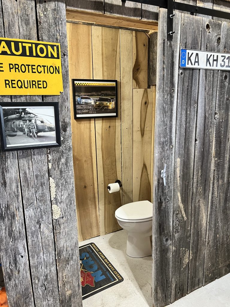 Board & Batten Garage gallery photo 8